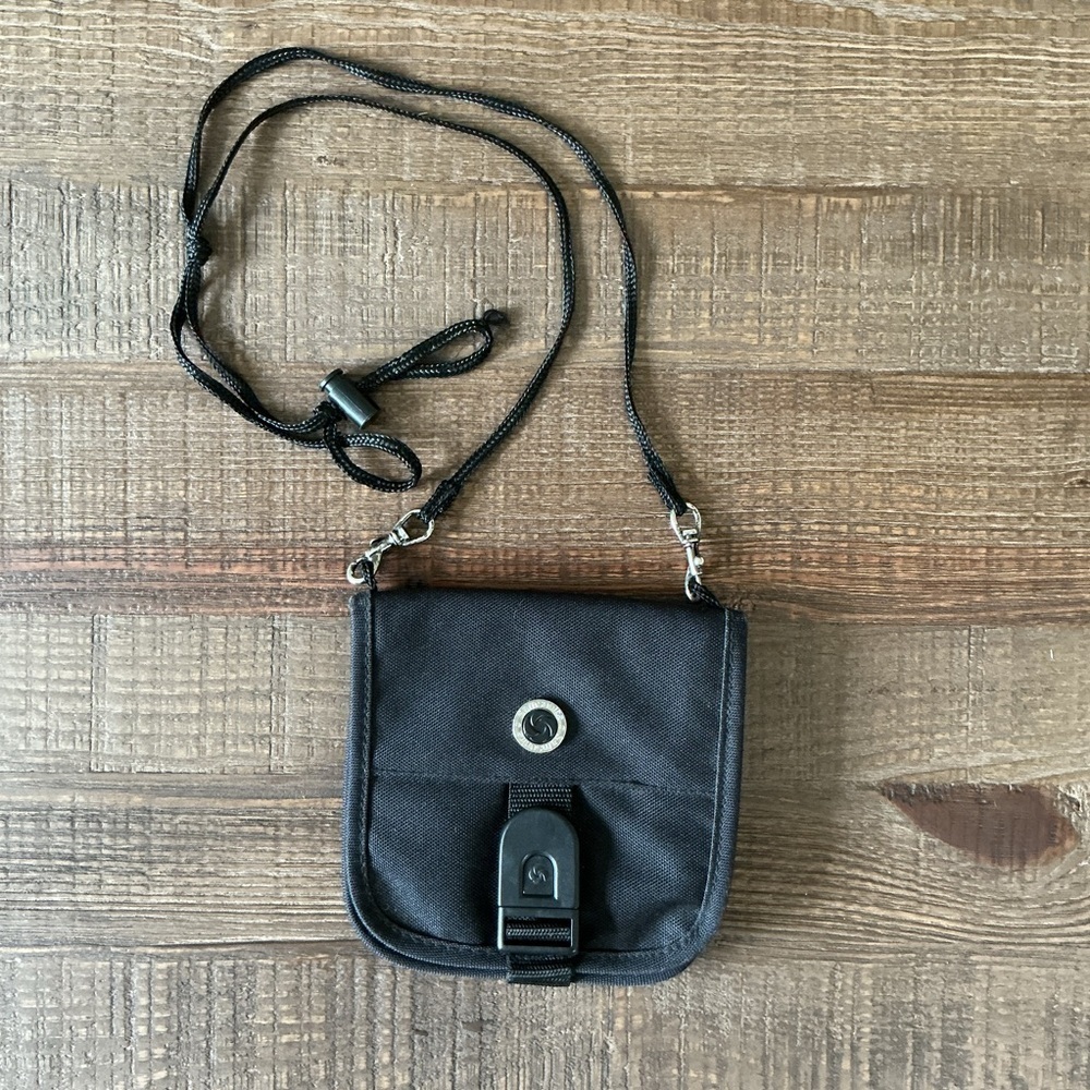 Samsonite Black Crossover Shoulder Wallet